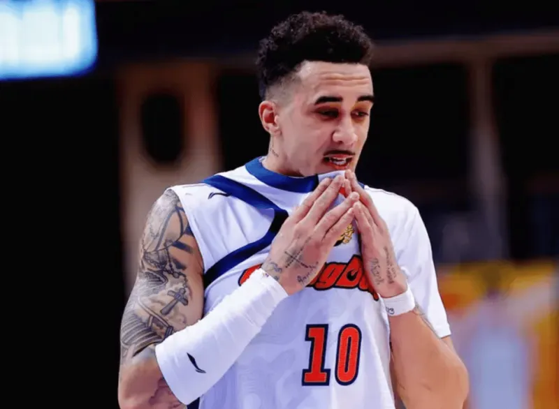 九游游戏平台-奎因全场18中6，三分6中0得到14分2篮板6助攻2抢断1盖帽