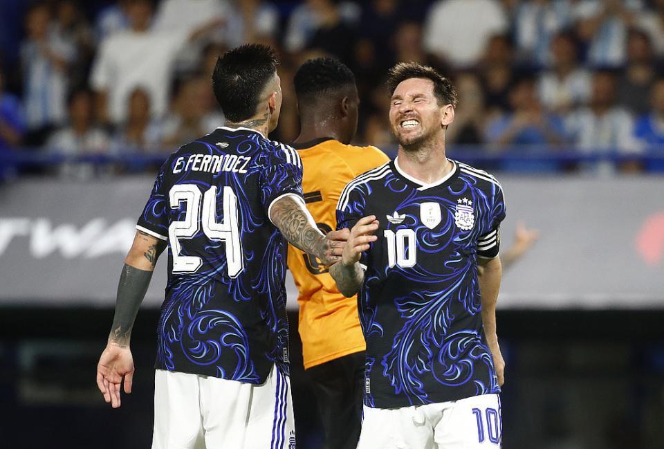 阿根廷5-0赞比亚！正赛5连胜 梅西无私让点+连续21年为国家队破门